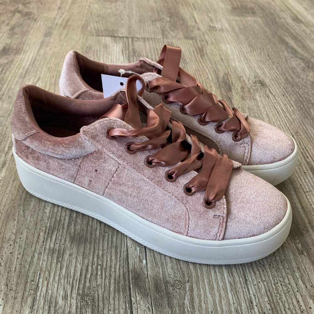 Mossimo Y2K Style Coquette Pink Velvet Sneakers 7 NWT
